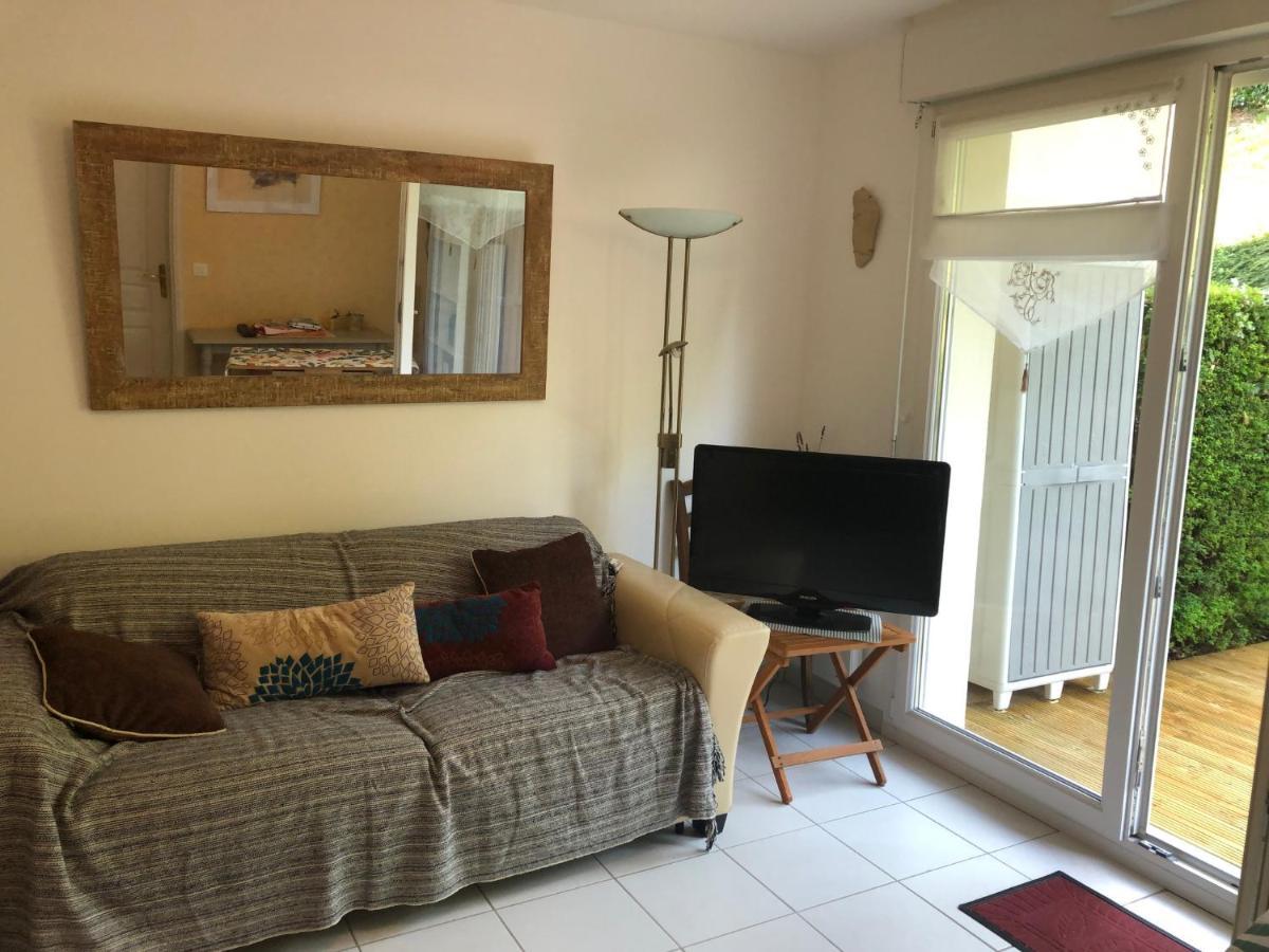 Le Vallon 2 Apartment Трувил сюр Мер Екстериор снимка