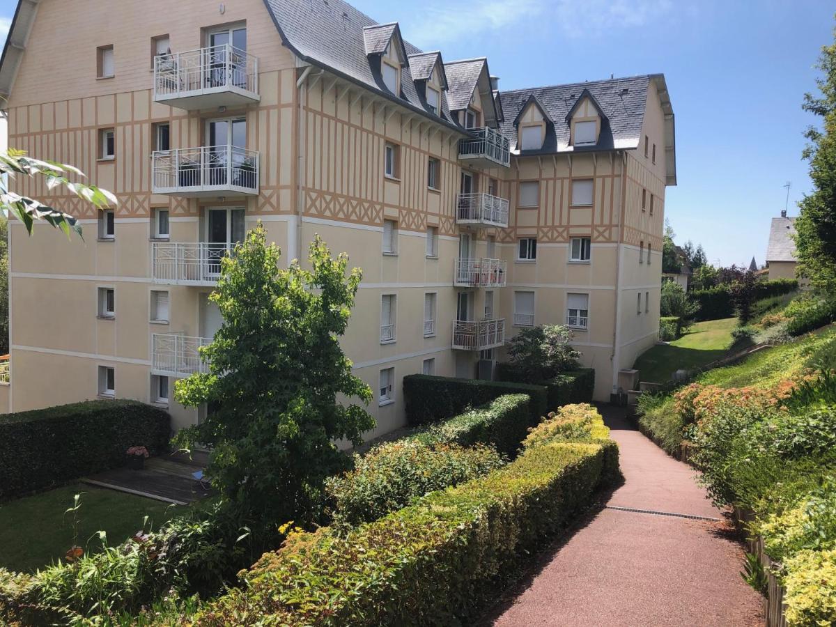Le Vallon 2 Apartment Трувил сюр Мер Екстериор снимка